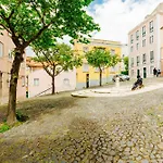 Rent4Rest Lisbon Downtown Tiny Studio Apartments